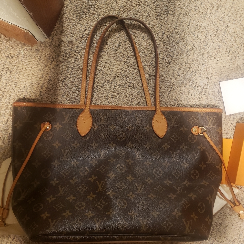 Louis Vuitton Neverfull